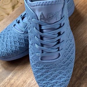 APL Techloom Phantom sneakers